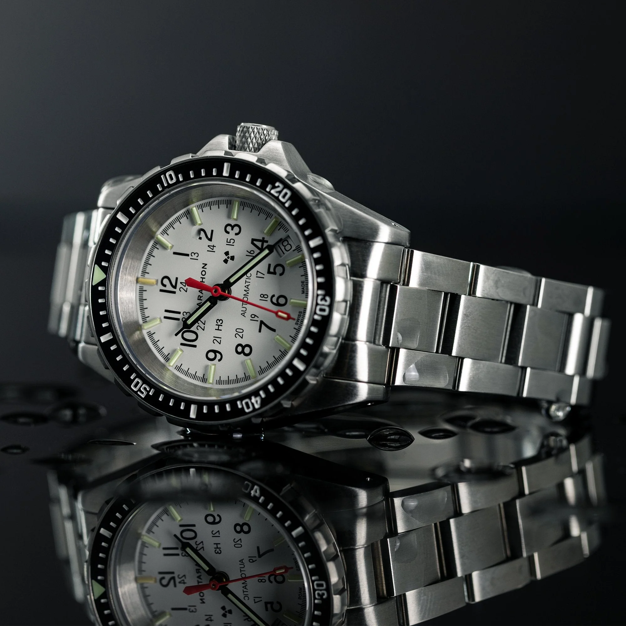 36mm Arctic Edition Medium Diver's Automatic (MSAR Auto) with Stainless Steel Bracelet - - Image 15