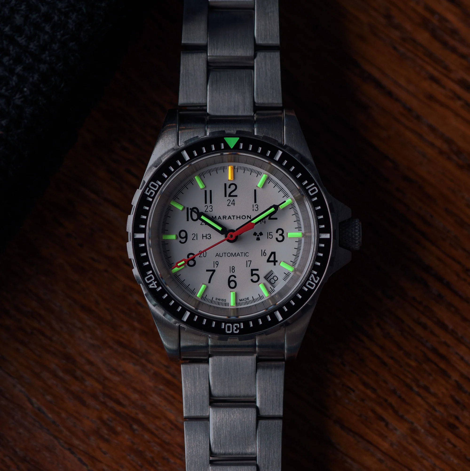 36mm Arctic Edition Medium Diver's Automatic (MSAR Auto) with Stainless Steel Bracelet - - Image 24