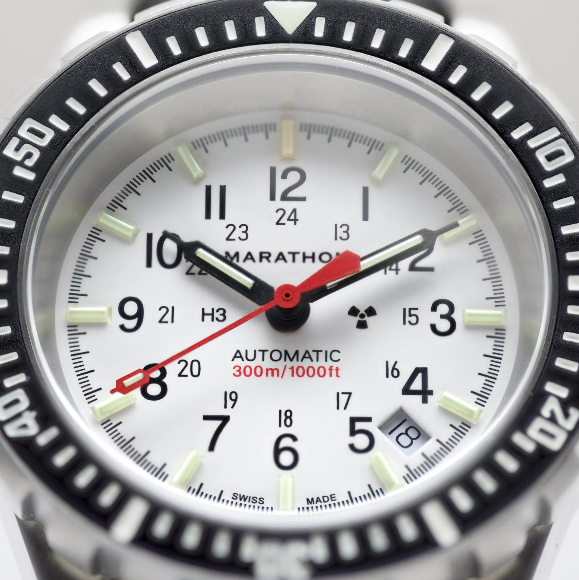 41mm Arctic Edition Large Diver's Automatic (GSAR) with Stainless Steel Bracelet - Image 54