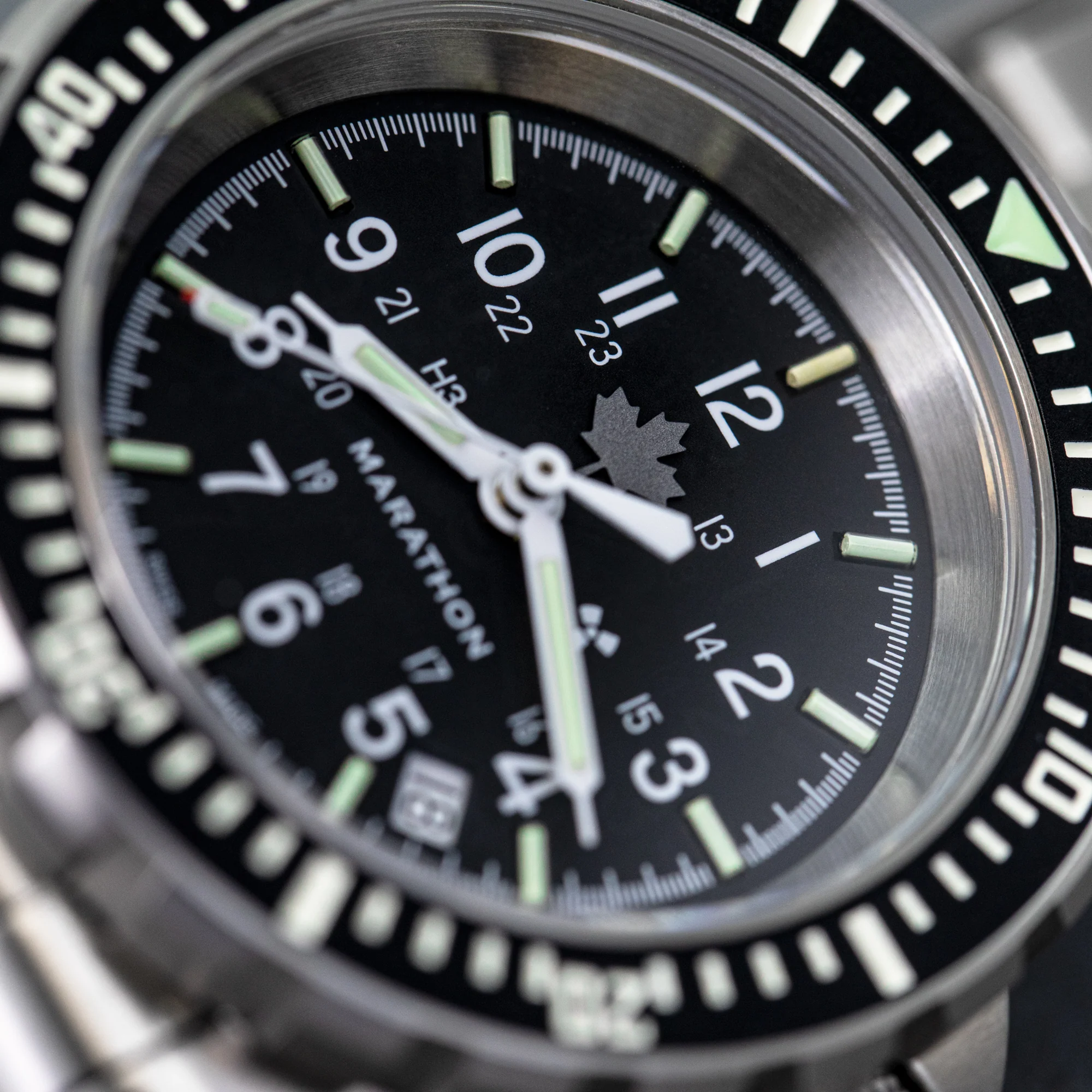 41mm Grey Maple Large Diver's Automatic (GSAR) with Stainless Steel Bracelet - Image 18