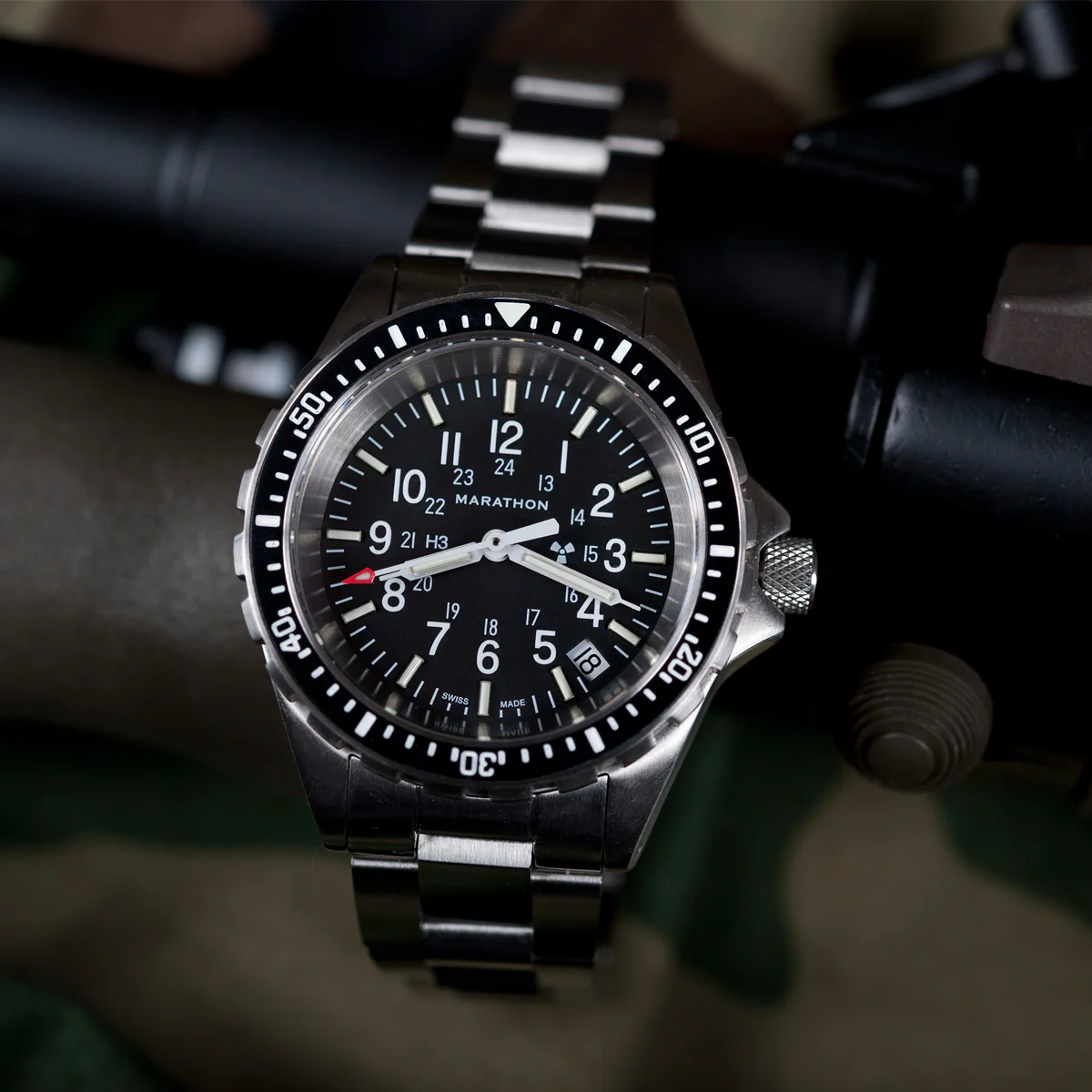 36mm Medium Diver's Quartz (MSAR Quartz) with Stainless Steel Bracelet - Image 37